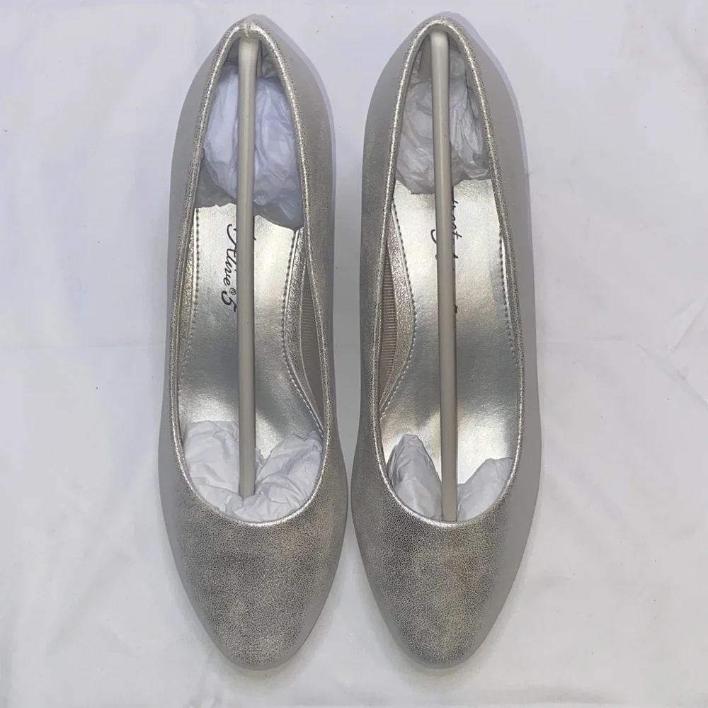 Elegant Easy Street Ballari Womens Round Stiletto Heel‎ Pumps